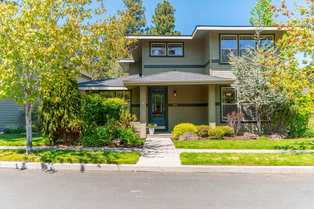 142 NW Outlook Vista Drive