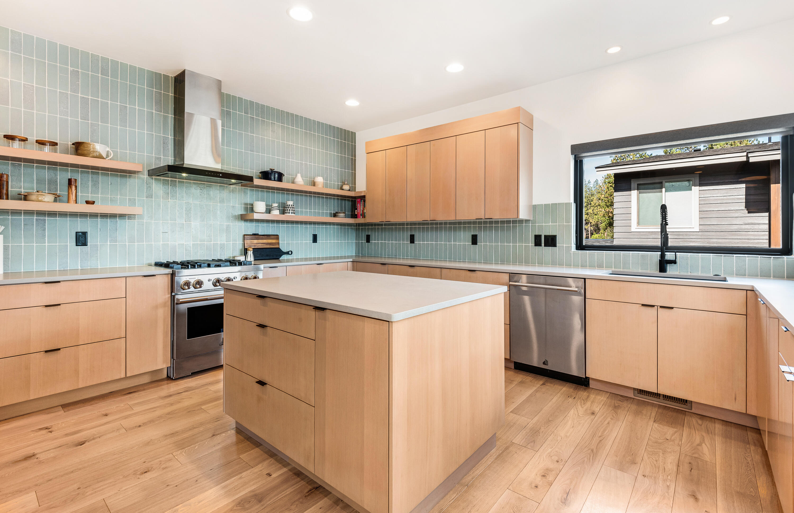 61132 SW Beverly Way