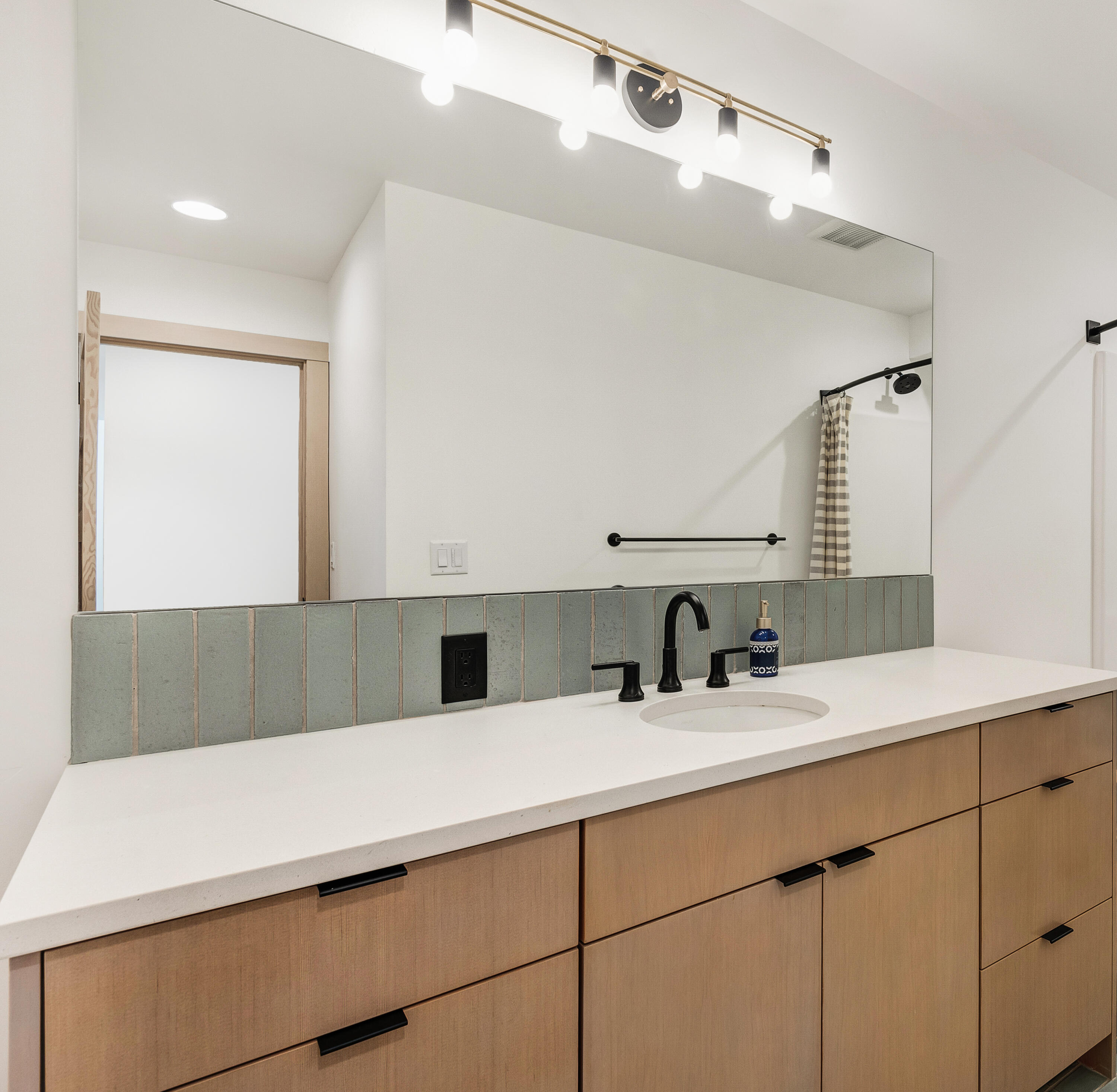 61132 SW Beverly Way