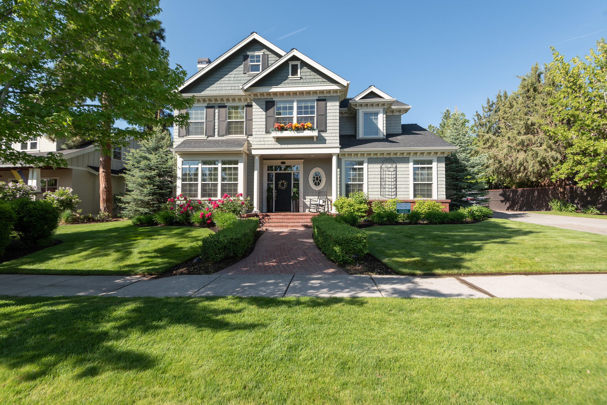 715 NW Yosemite Drive