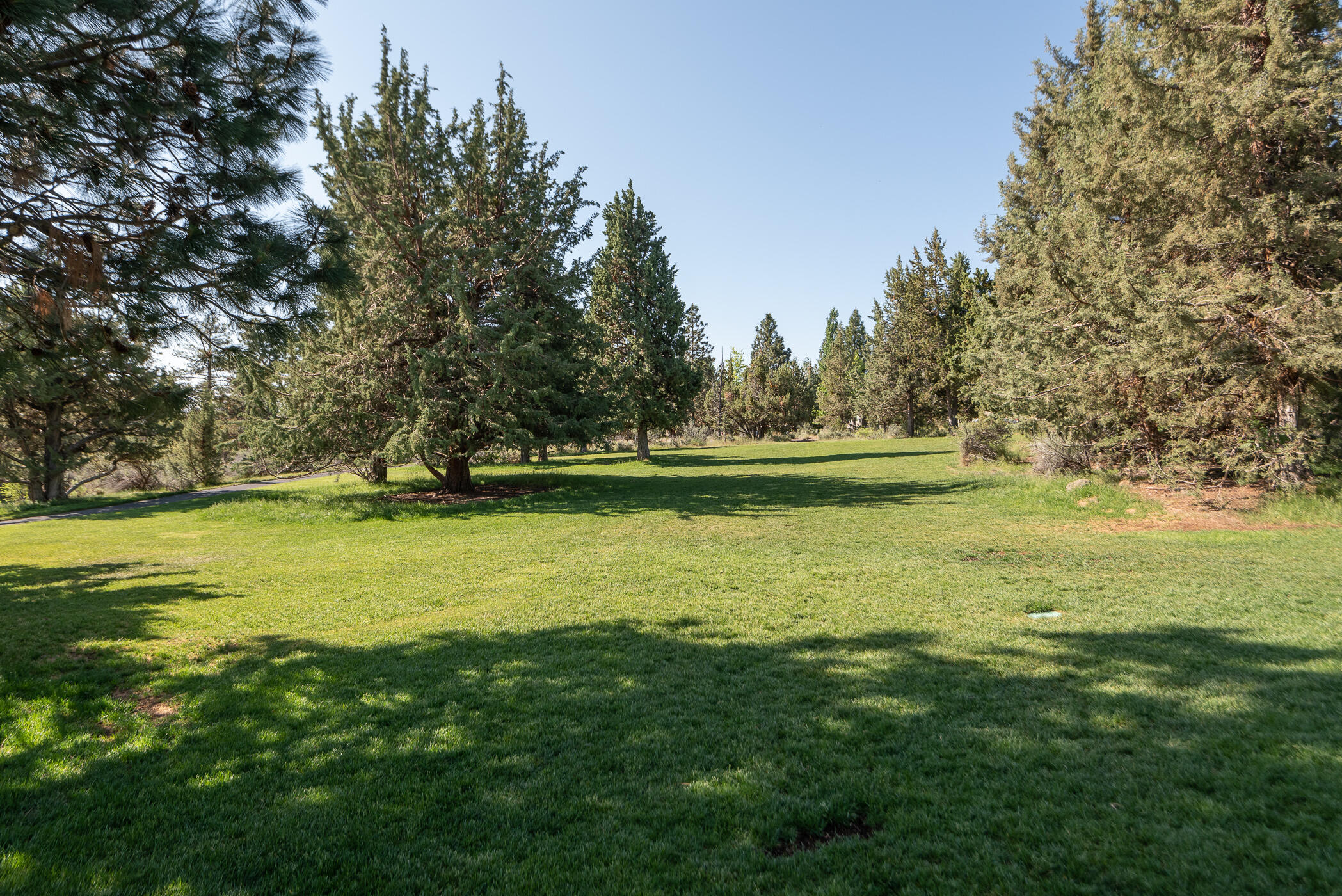 715 NW Yosemite Drive