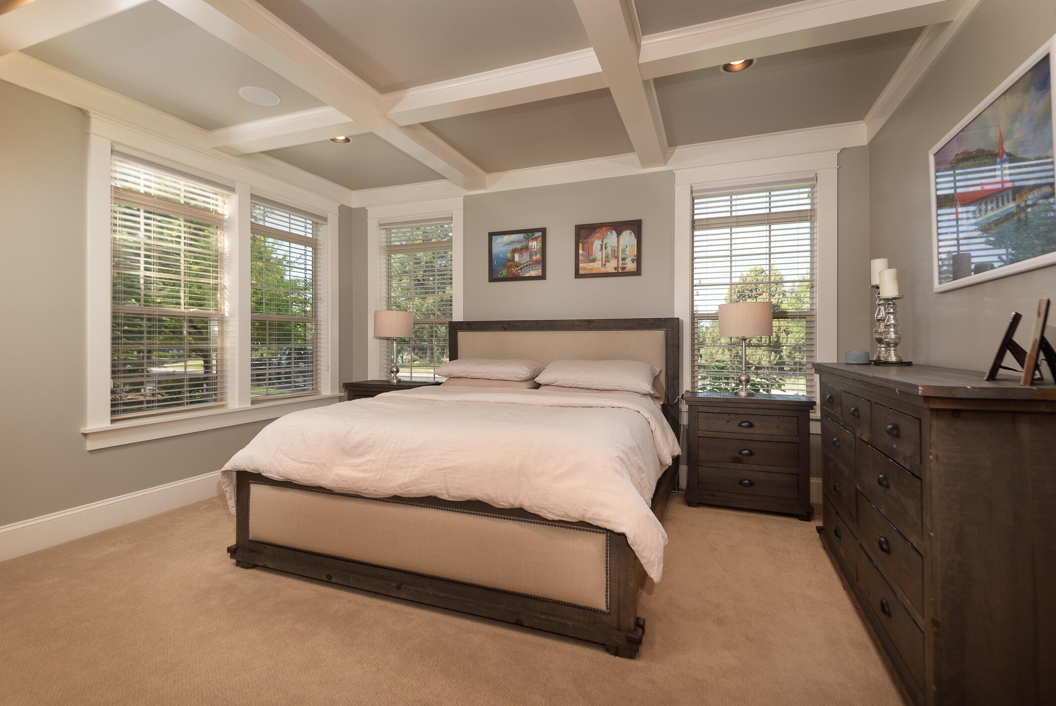 715 NW Yosemite Drive