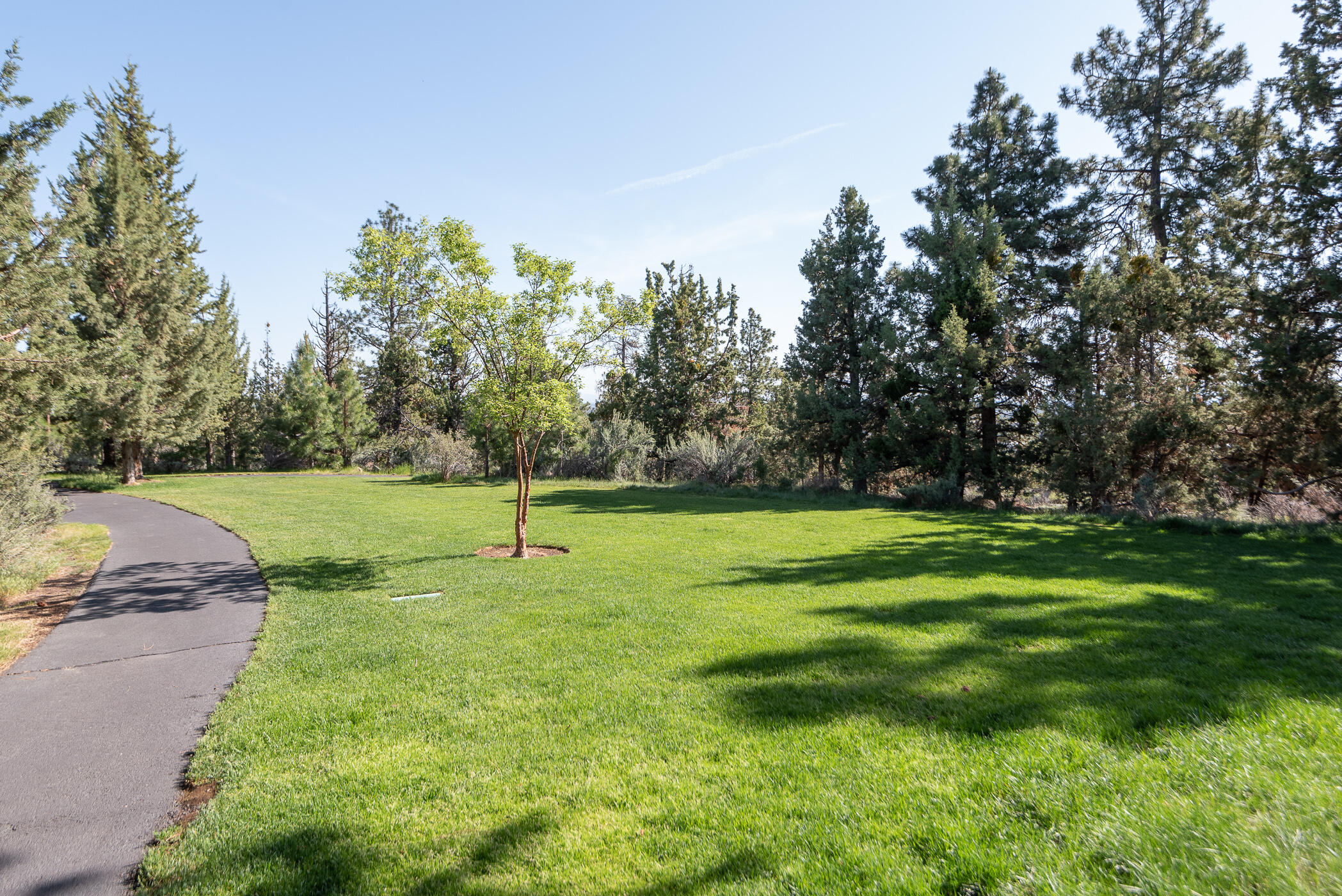 715 NW Yosemite Drive