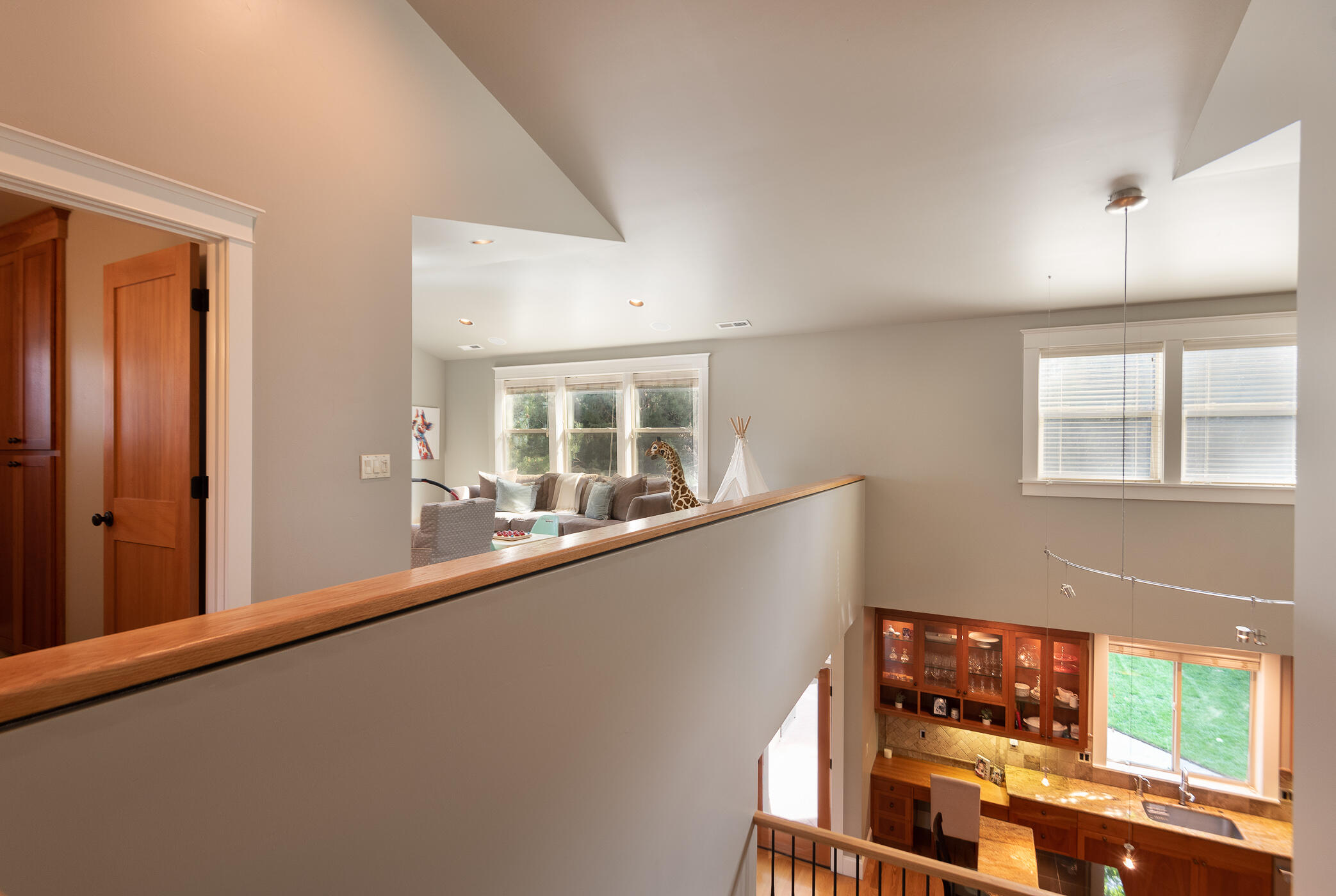 715 NW Yosemite Drive