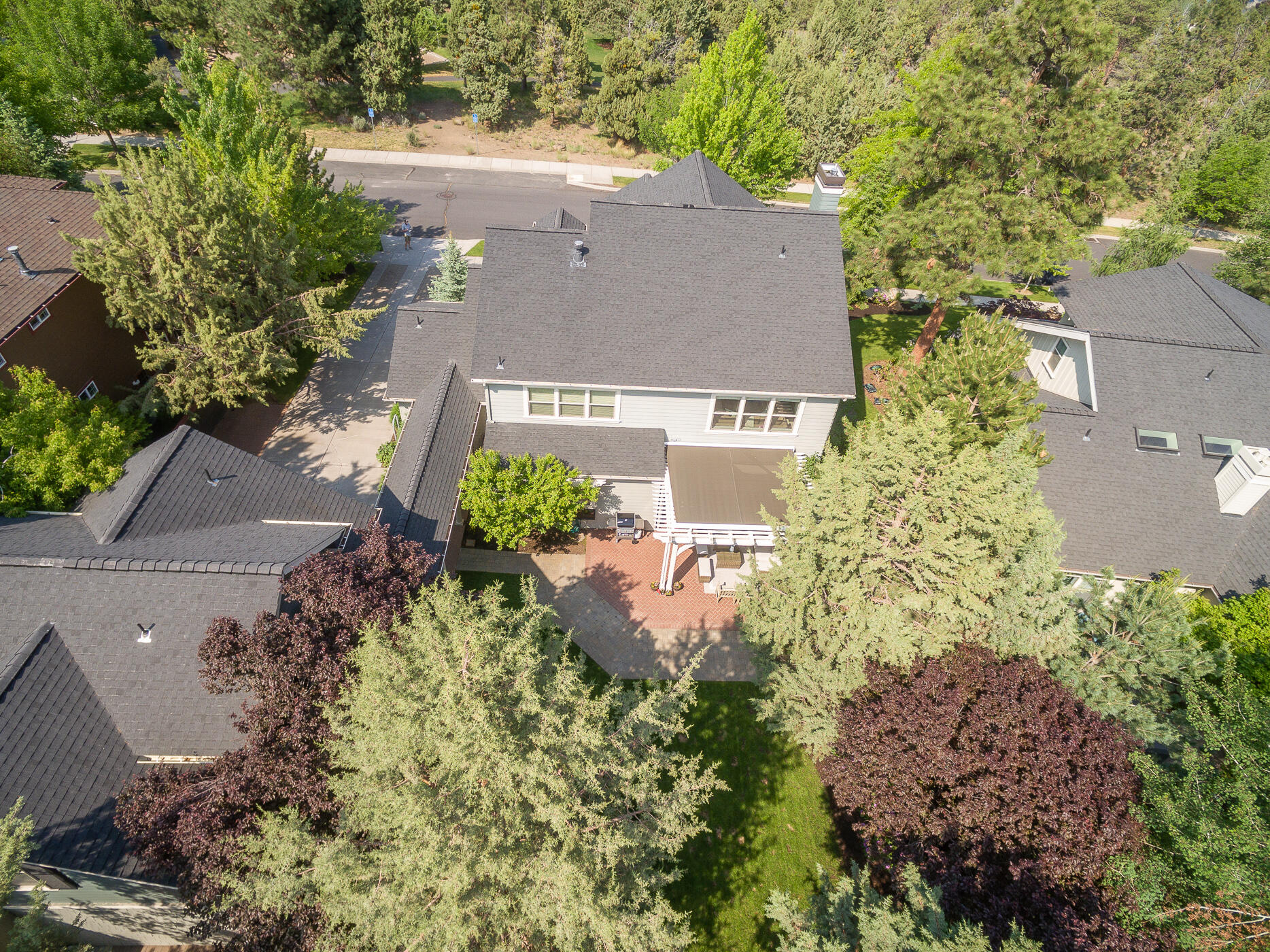 715 NW Yosemite Drive