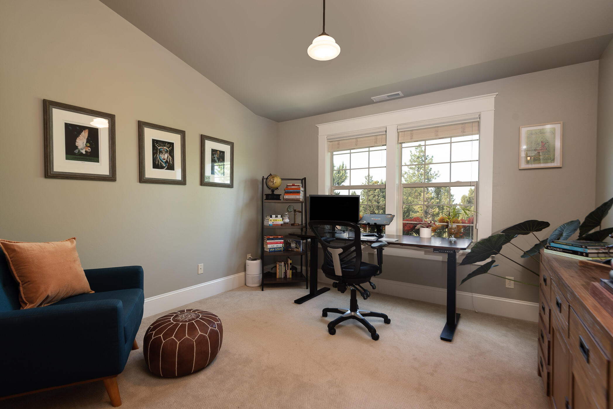 715 NW Yosemite Drive