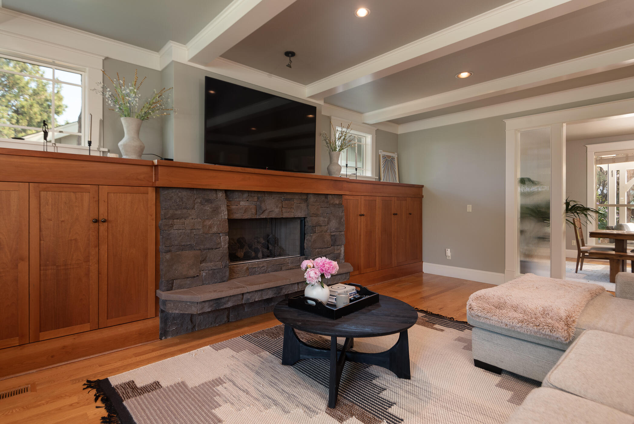 715 NW Yosemite Drive