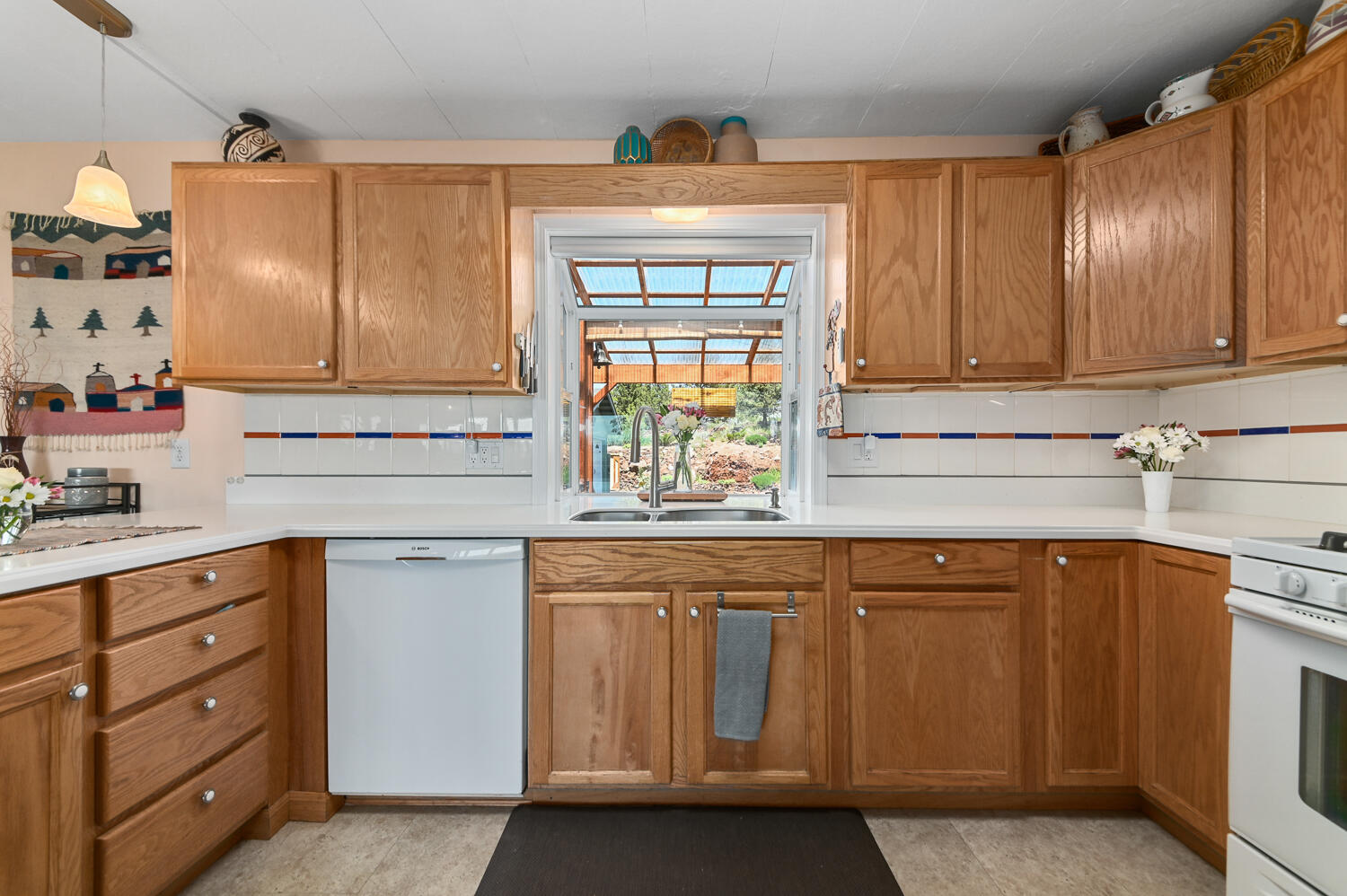 8550 SW Basalt Drive