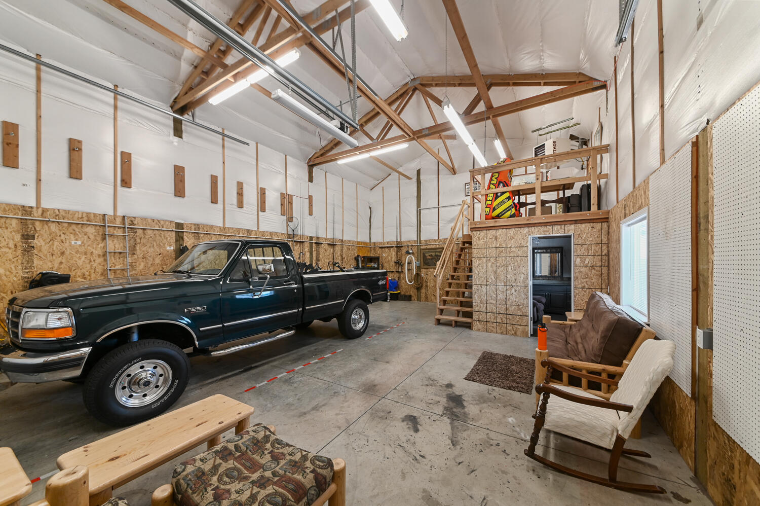 8550 SW Basalt Drive