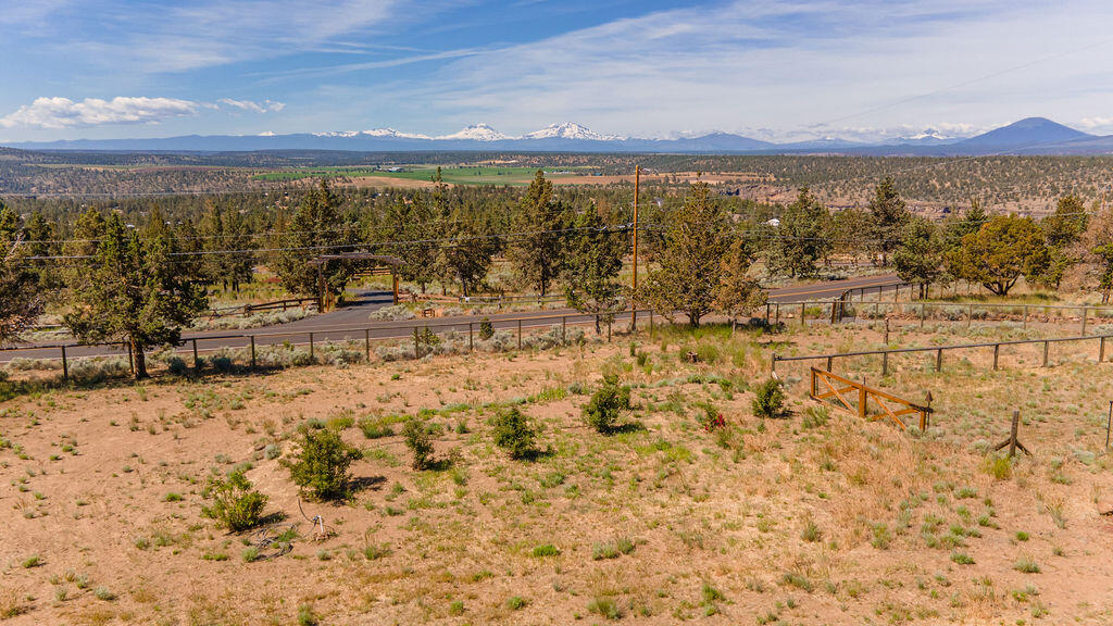 8550 SW Basalt Drive