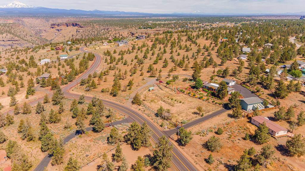 8550 SW Basalt Drive