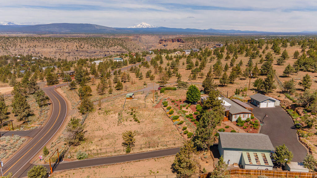 8550 SW Basalt Drive