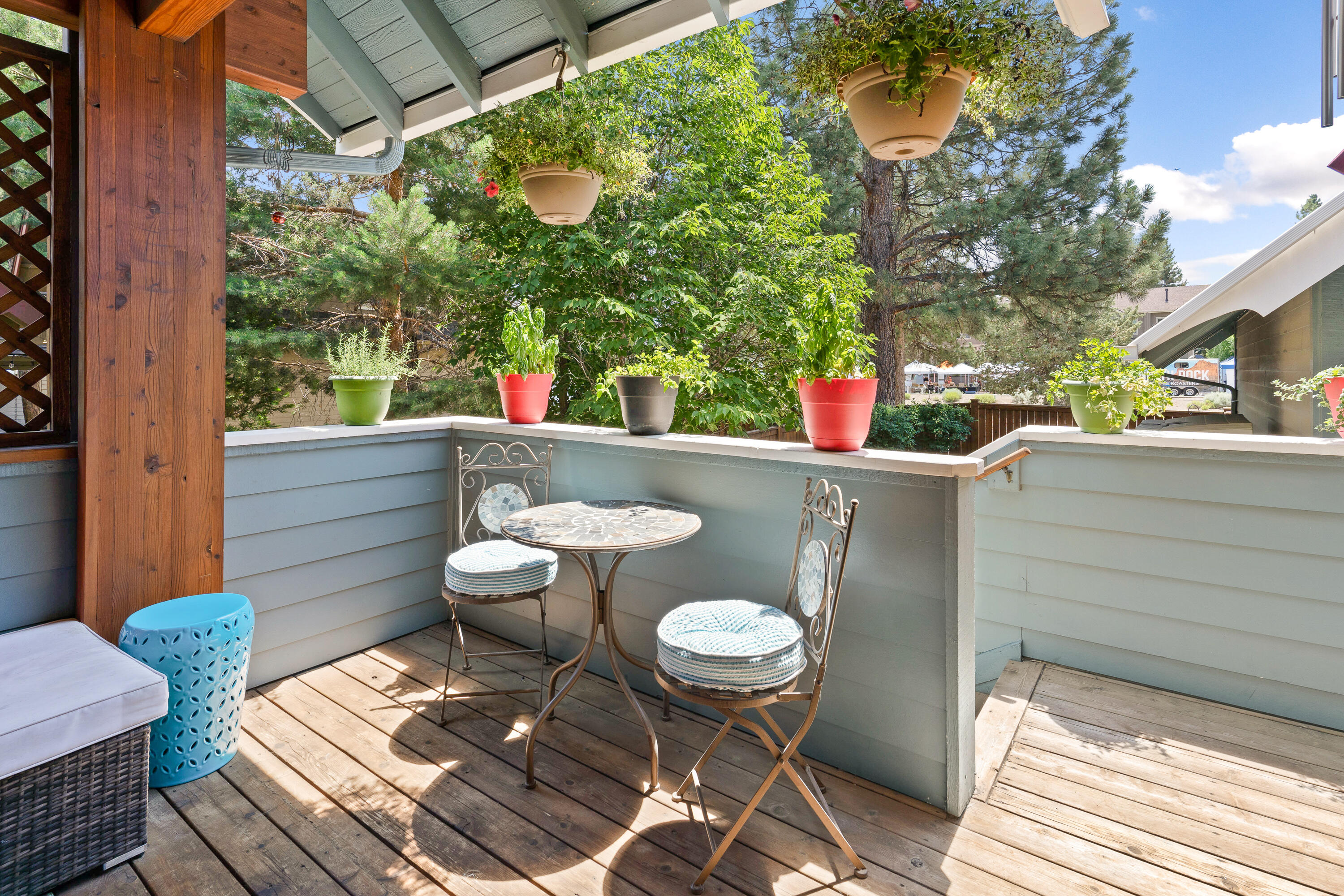 2559 NW Ordway Avenue