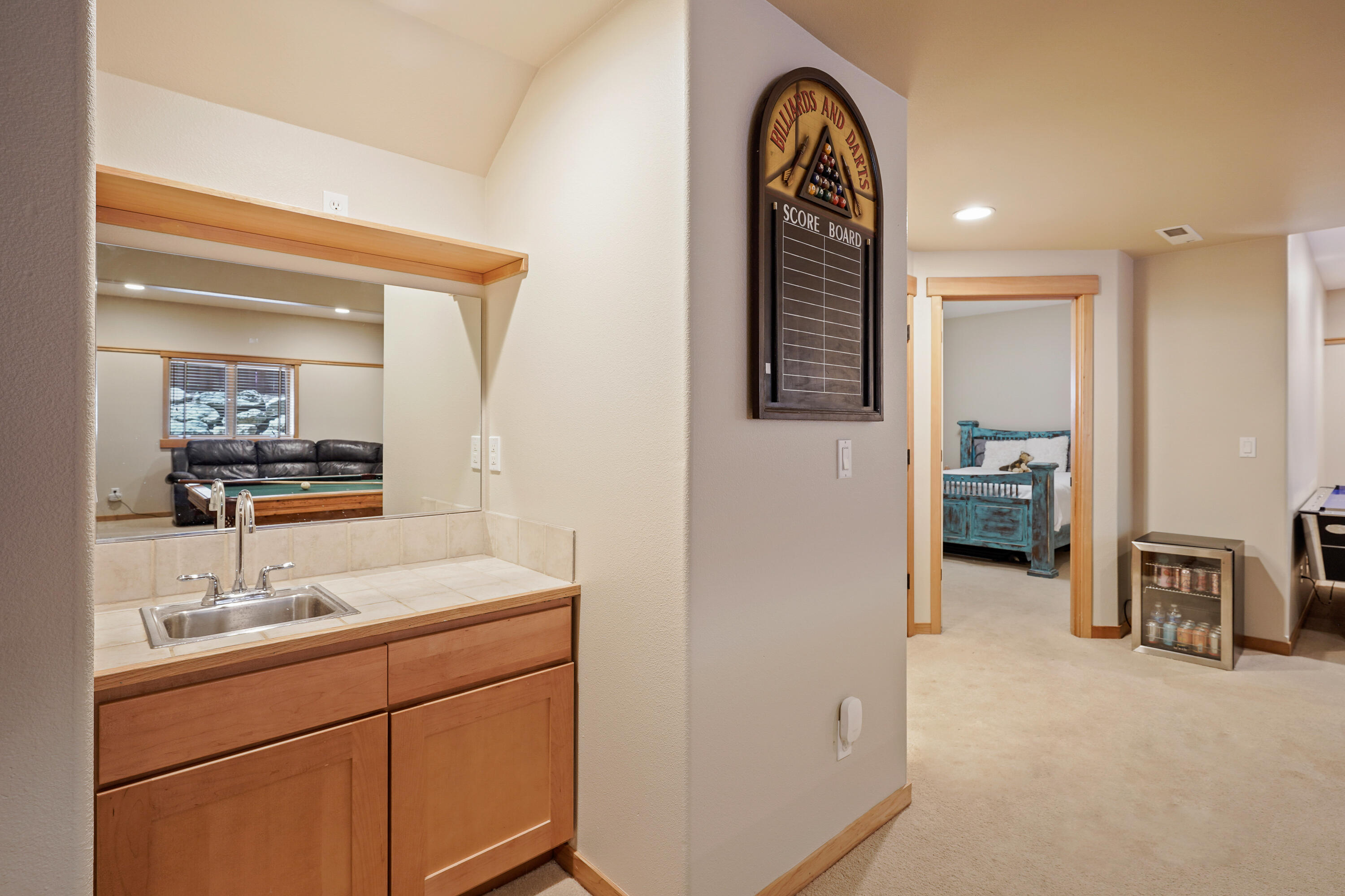 2559 NW Ordway Avenue