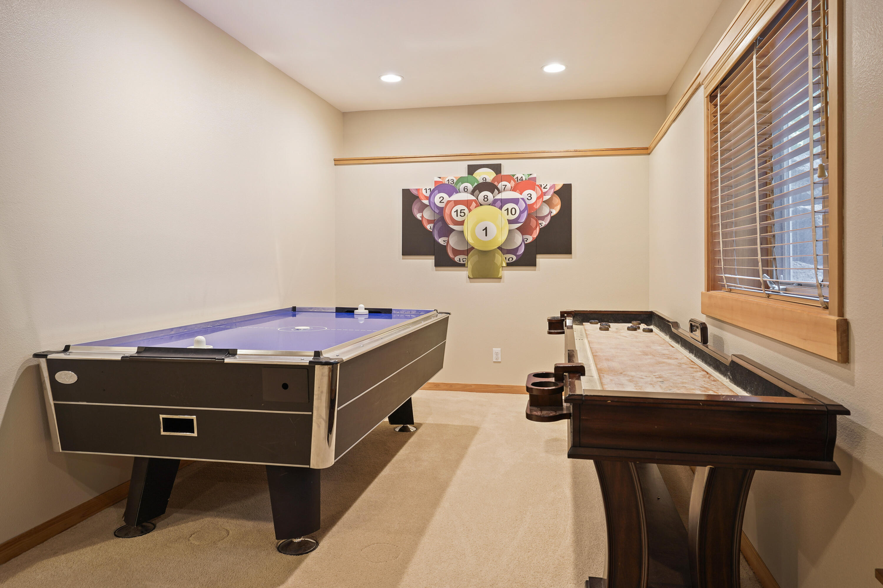 2559 NW Ordway Avenue