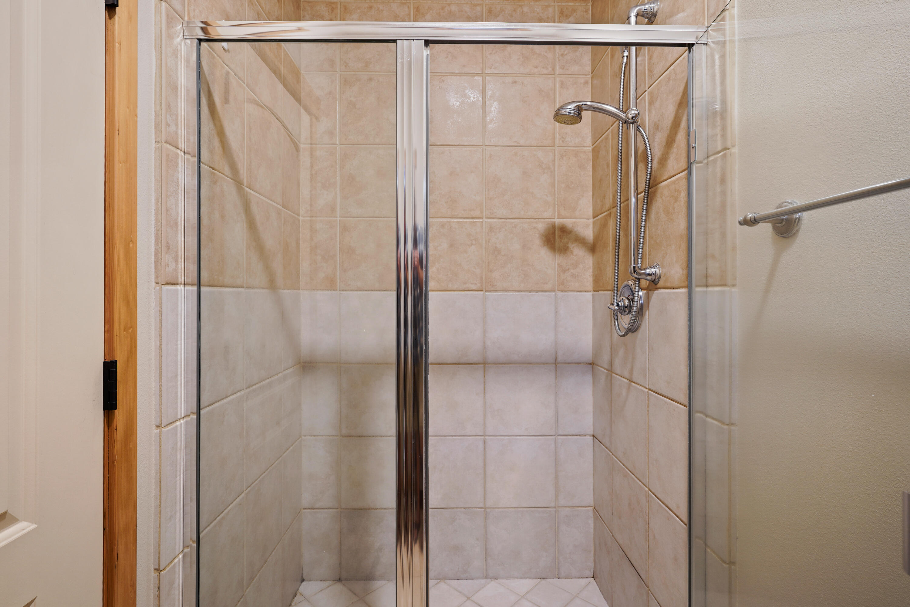 2559 NW Ordway Avenue