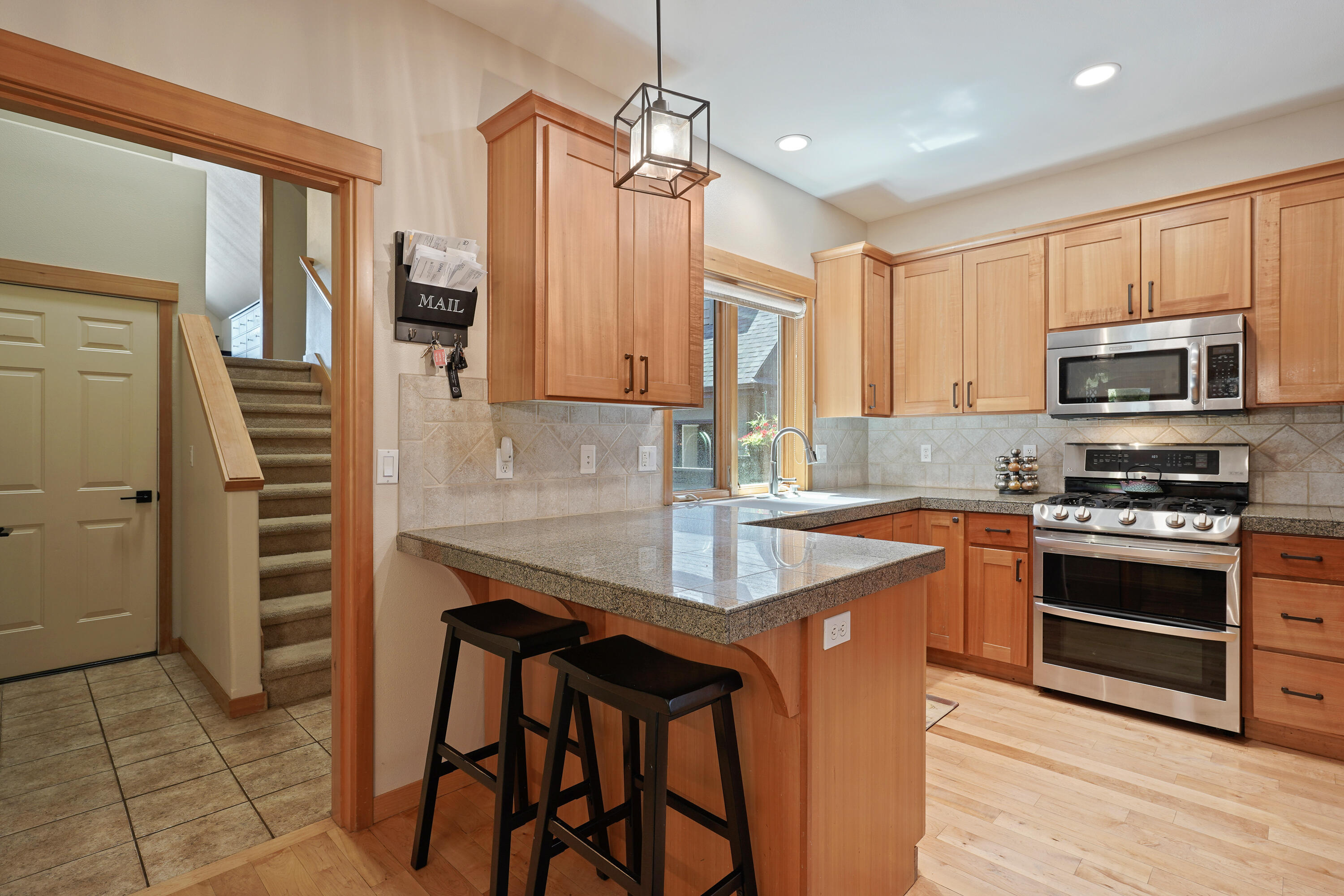 2559 NW Ordway Avenue