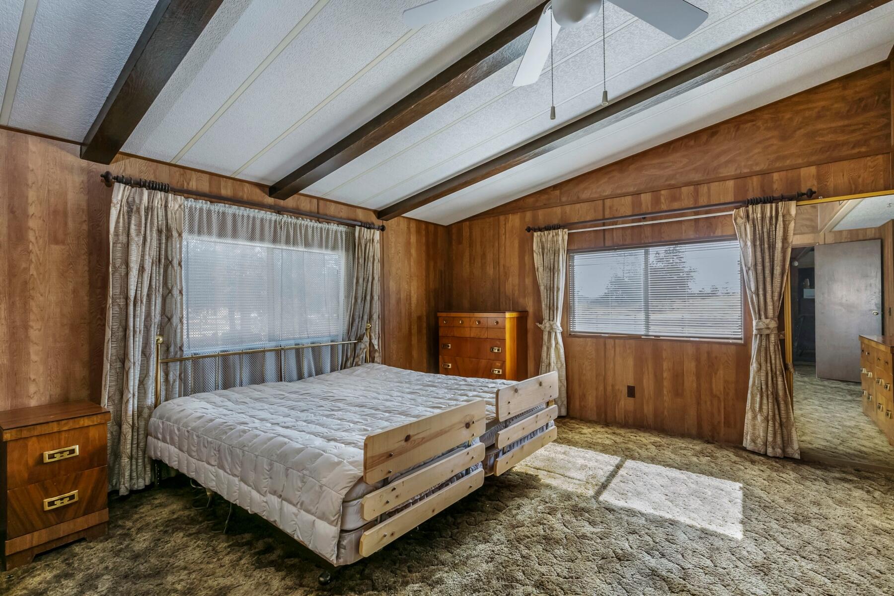 3610 NE Wilcox Avenue