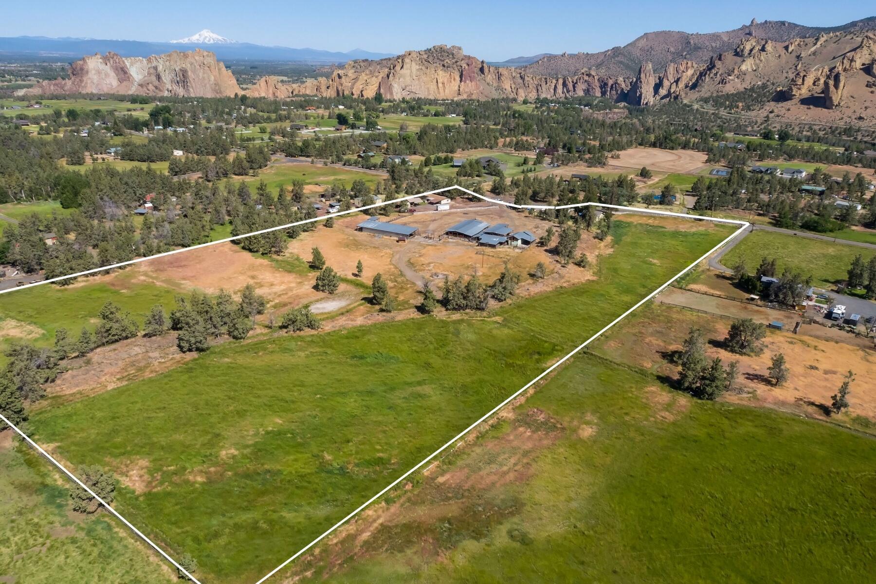 3610 NE Wilcox Avenue