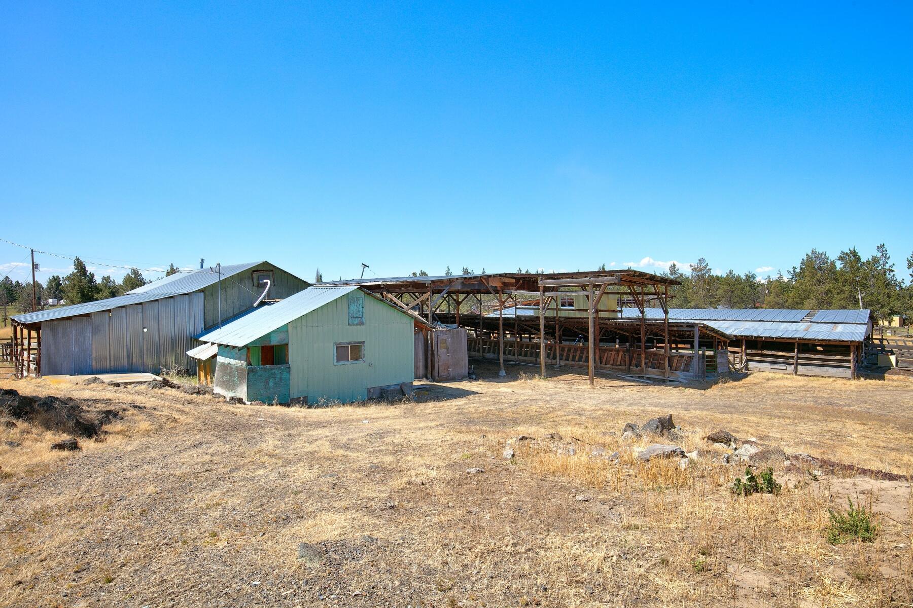 3610 NE Wilcox Avenue