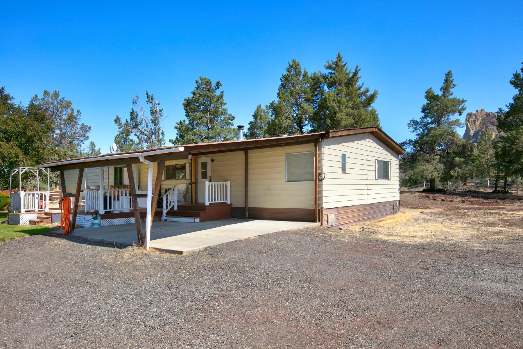 3610 NE Wilcox Avenue