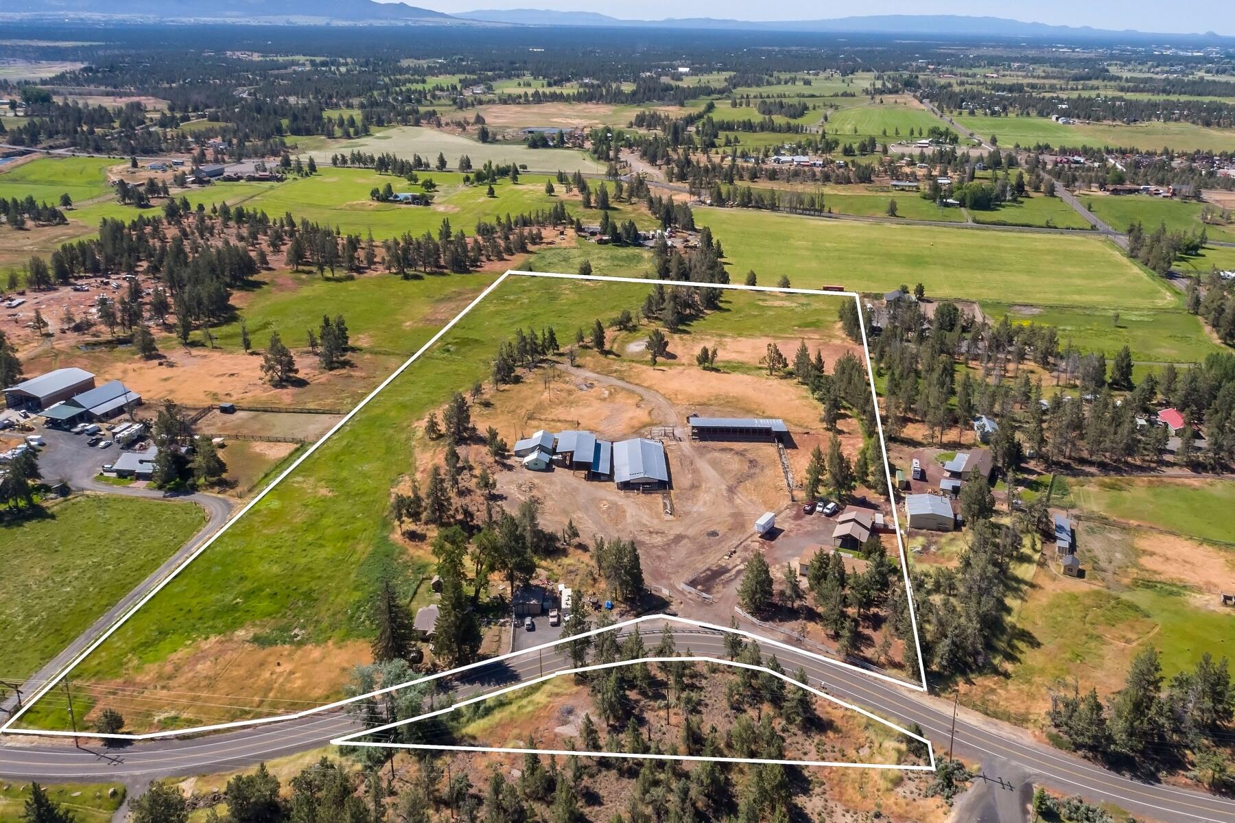 3610 NE Wilcox Avenue