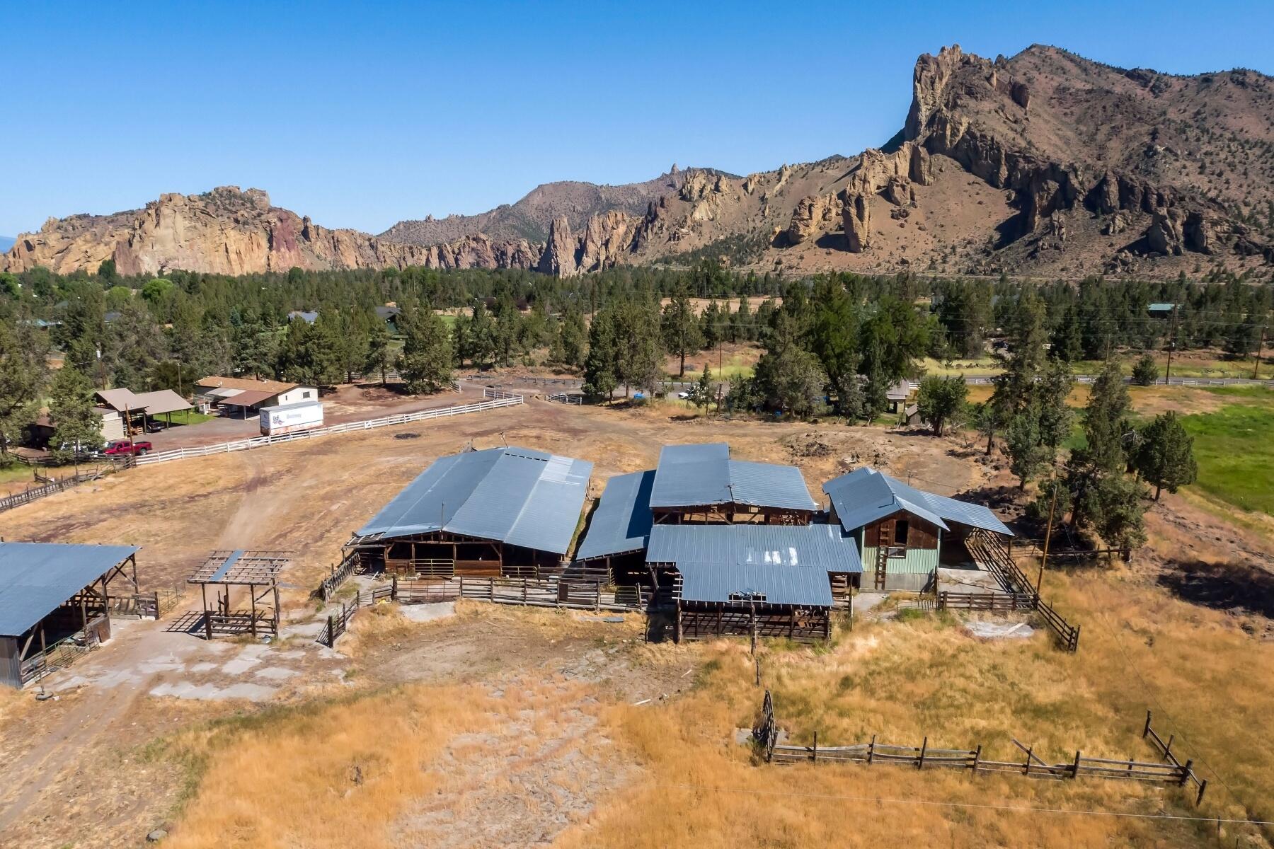 3610 NE Wilcox Avenue