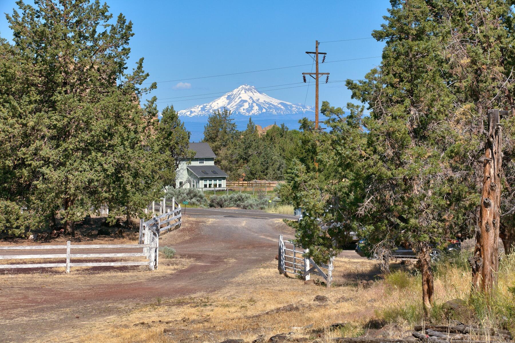 3610 NE Wilcox Avenue