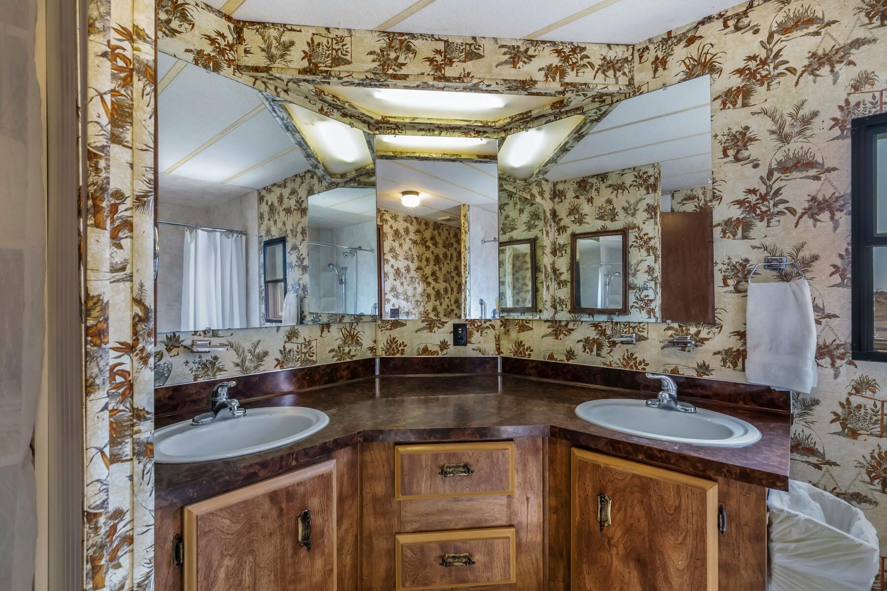 3610 NE Wilcox Avenue