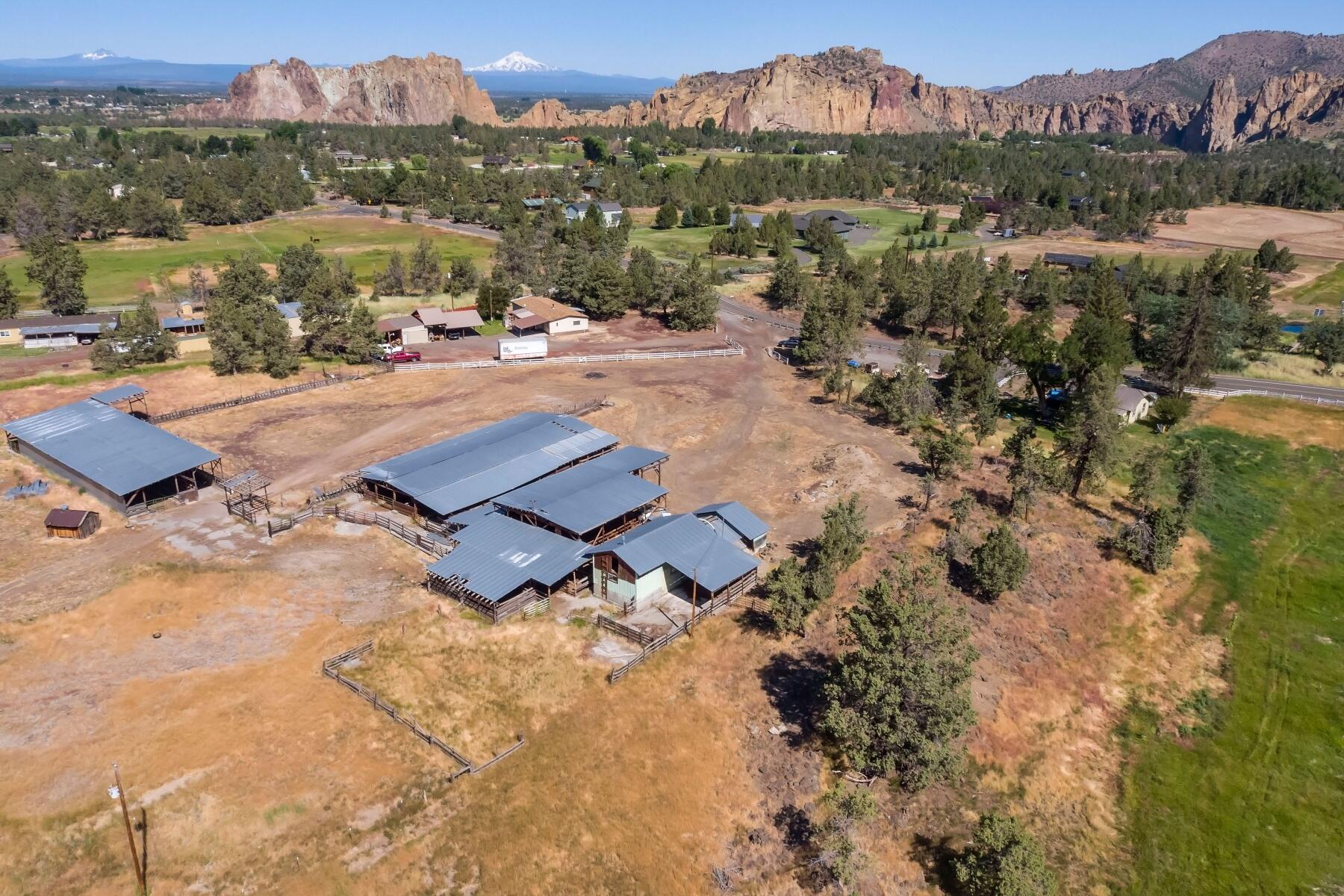 3610 NE Wilcox Avenue