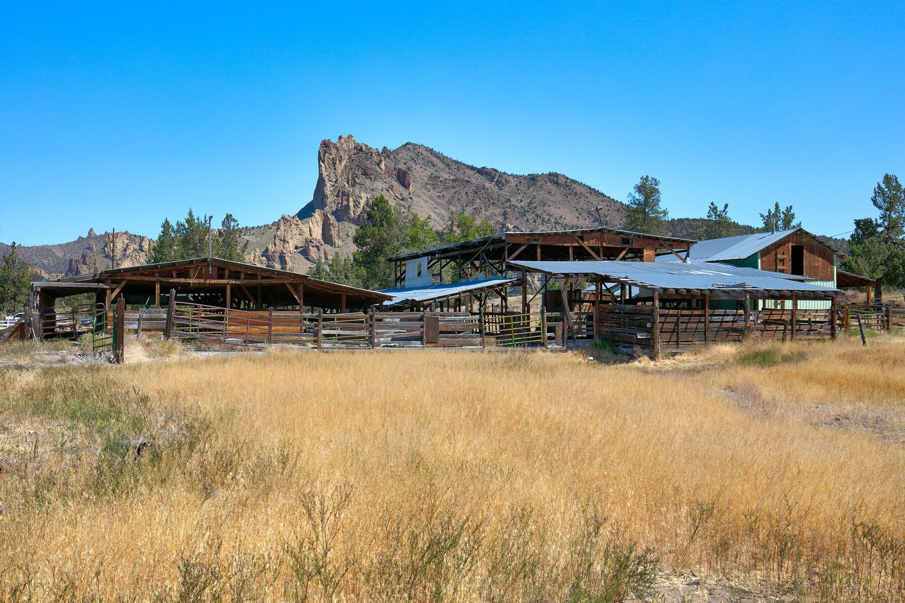 3610 NE Wilcox Avenue