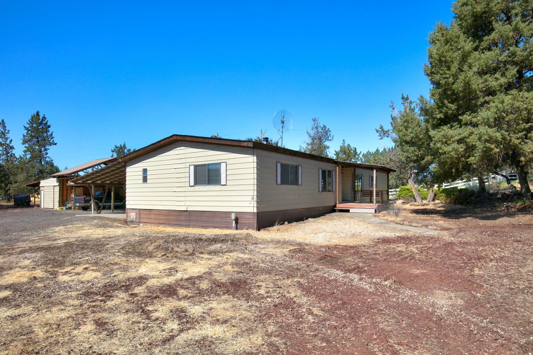 3610 NE Wilcox Avenue