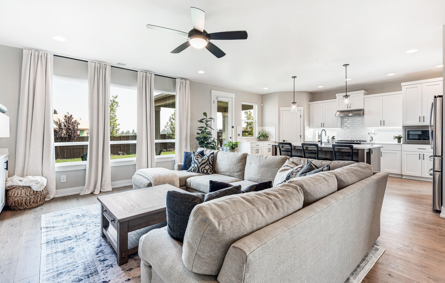 3036 NE Moreno Place