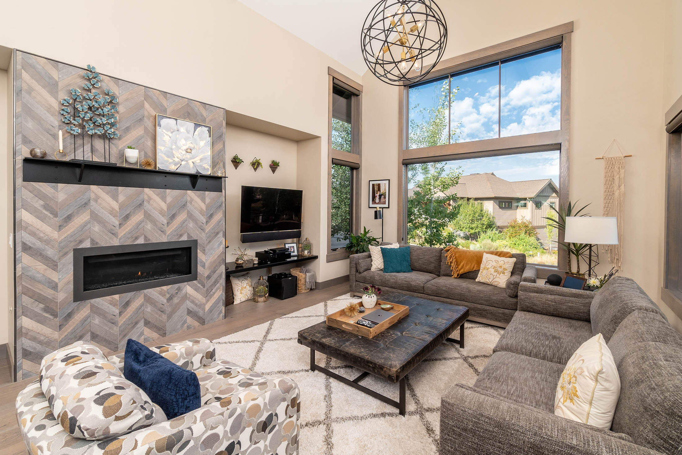 61384 Lost Hollow Loop