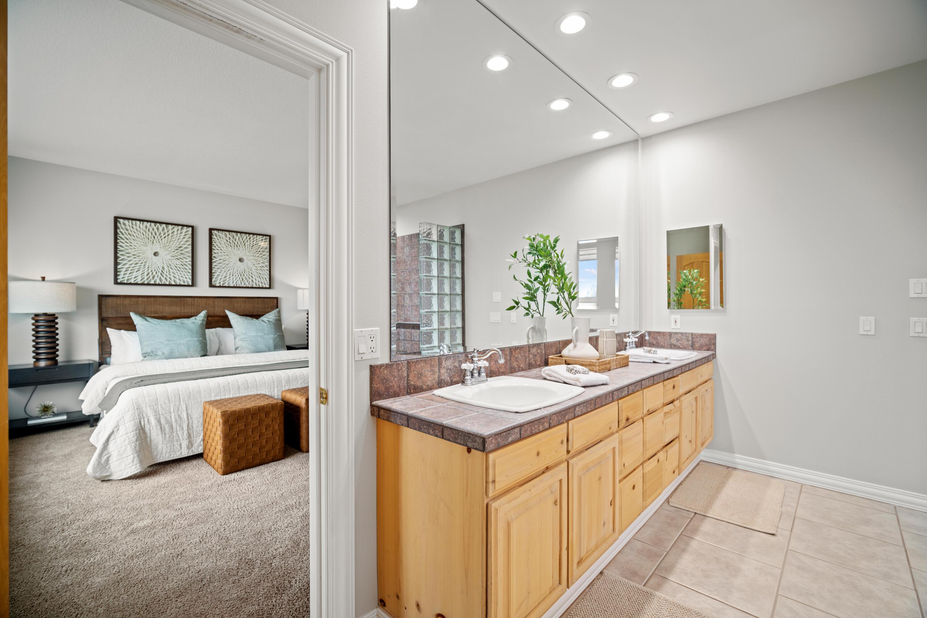 66966 Ten Peaks Court