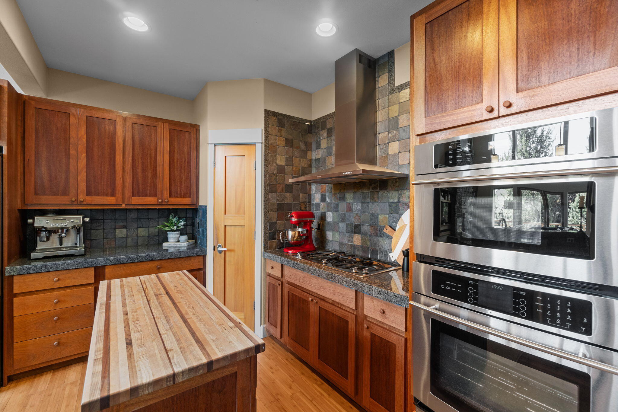 3430 NW Bryce Canyon Lane