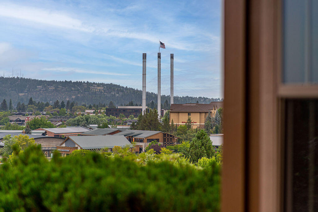 913 SW Vantage Point Way