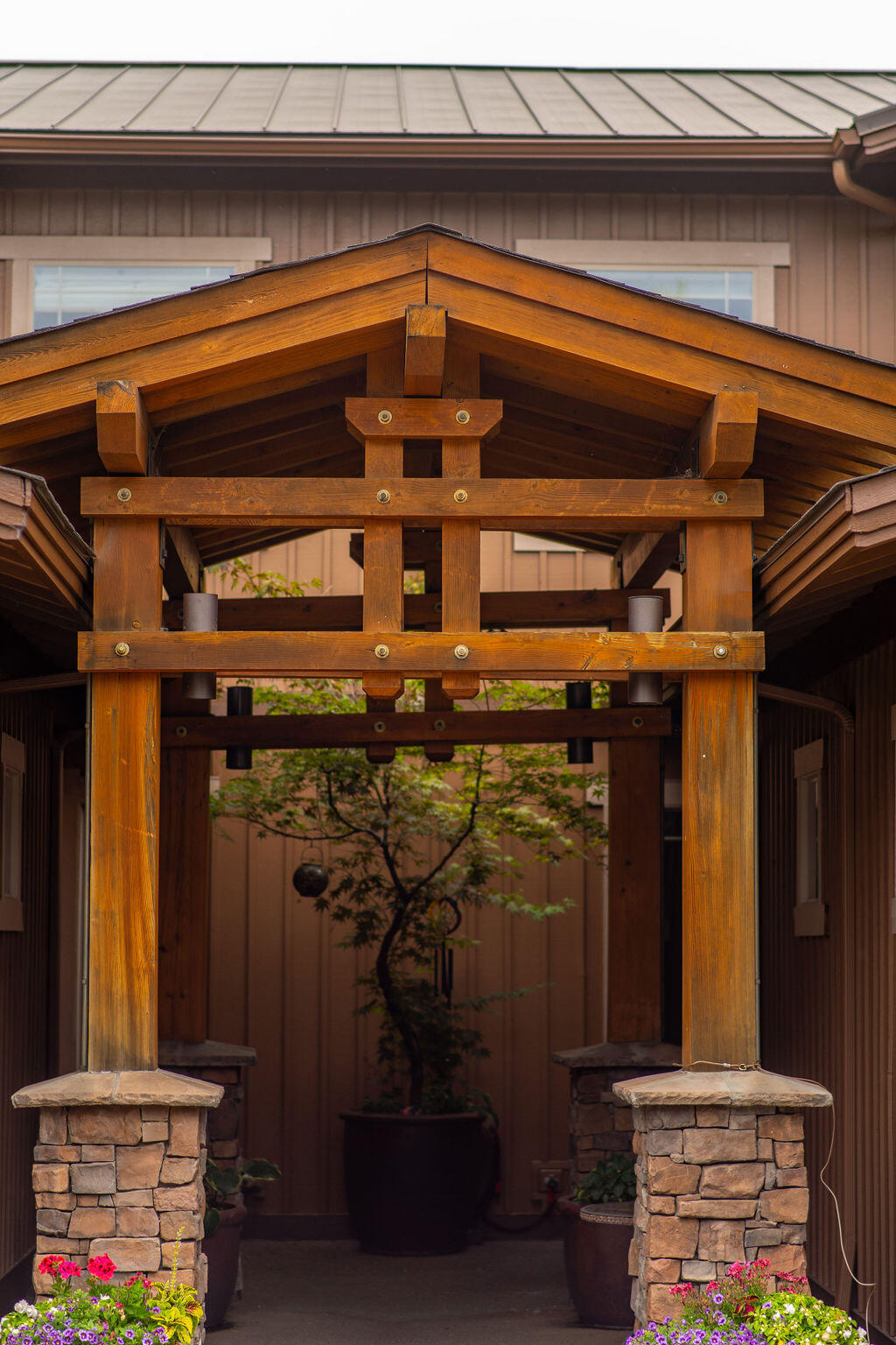 913 SW Vantage Point Way