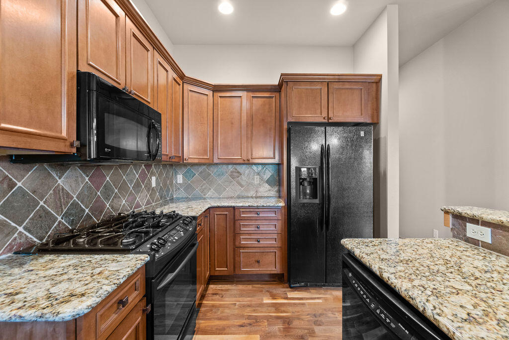 913 SW Vantage Point Way