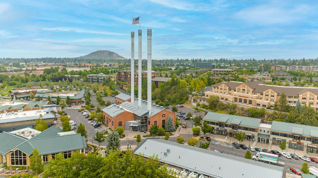 913 SW Vantage Point Way