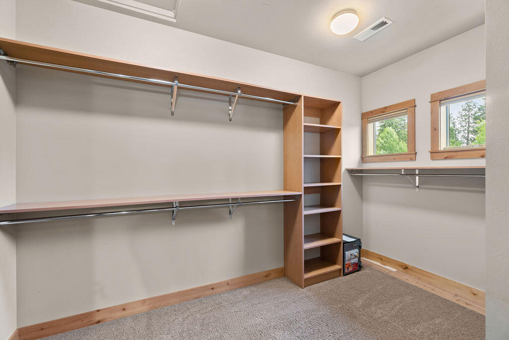 913 SW Vantage Point Way