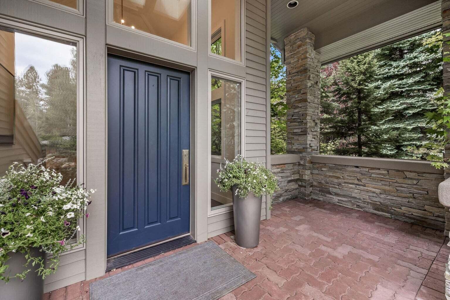 61776 Tam McArthur Loop