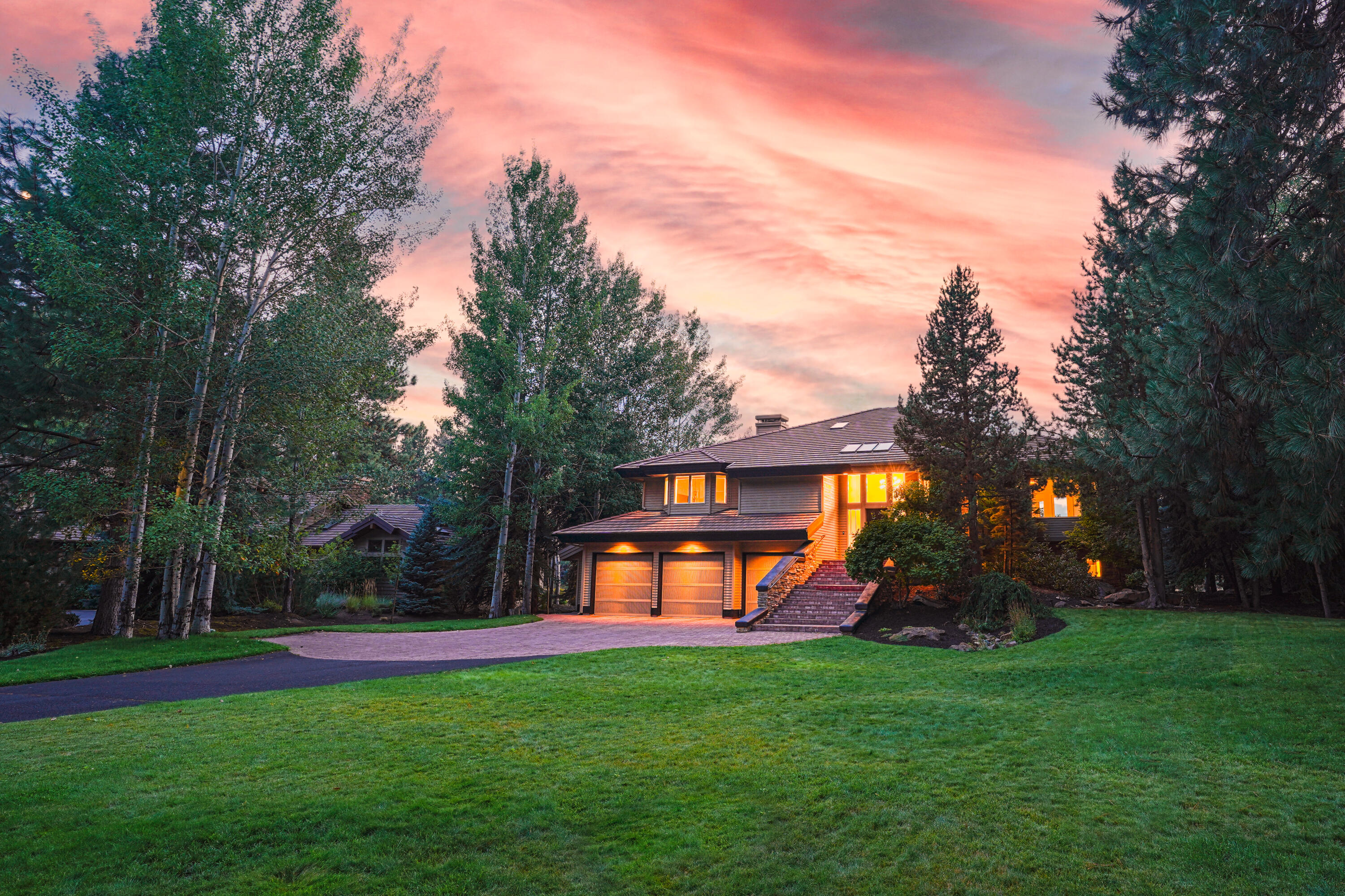 61776 Tam McArthur Loop