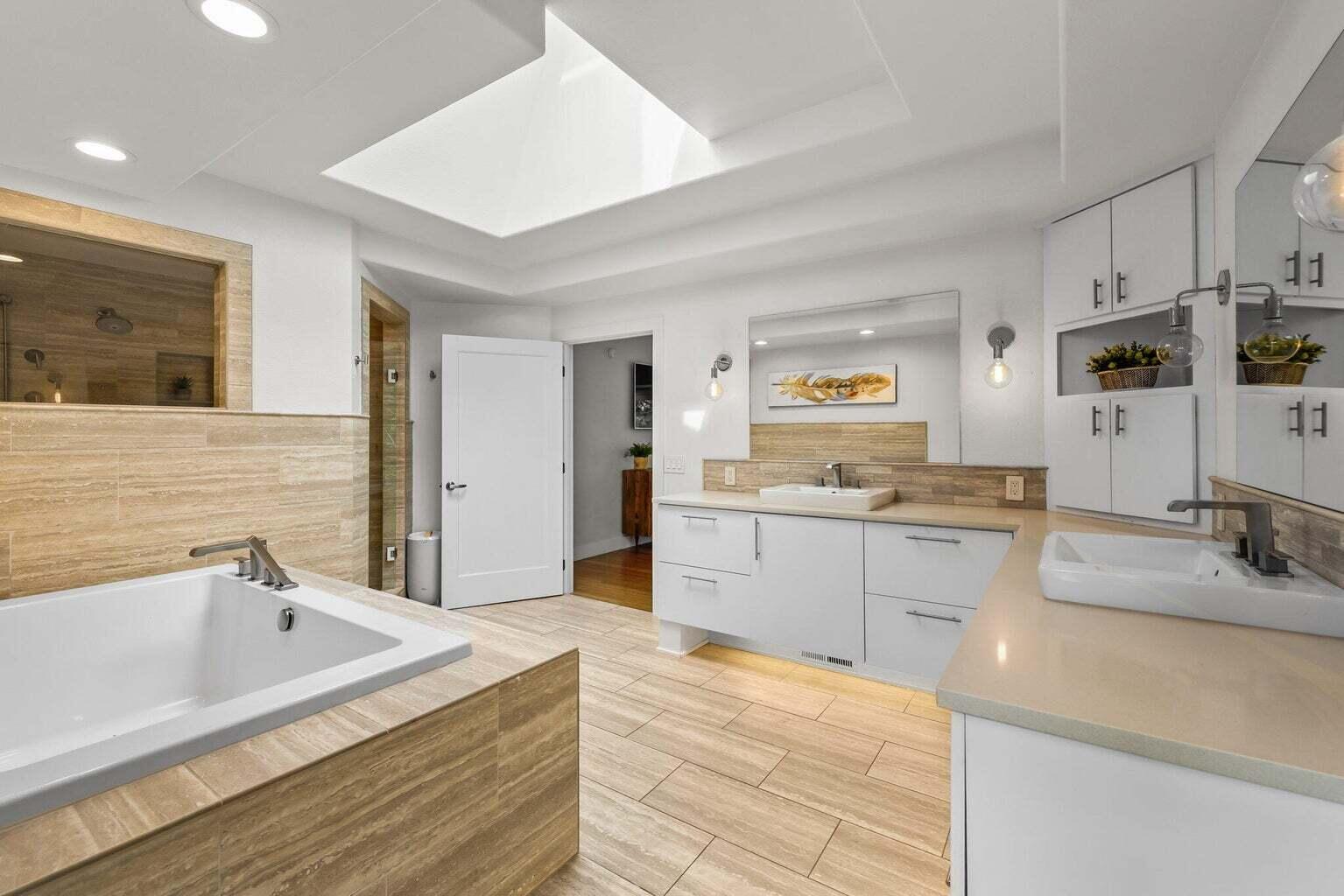 61776 Tam McArthur Loop