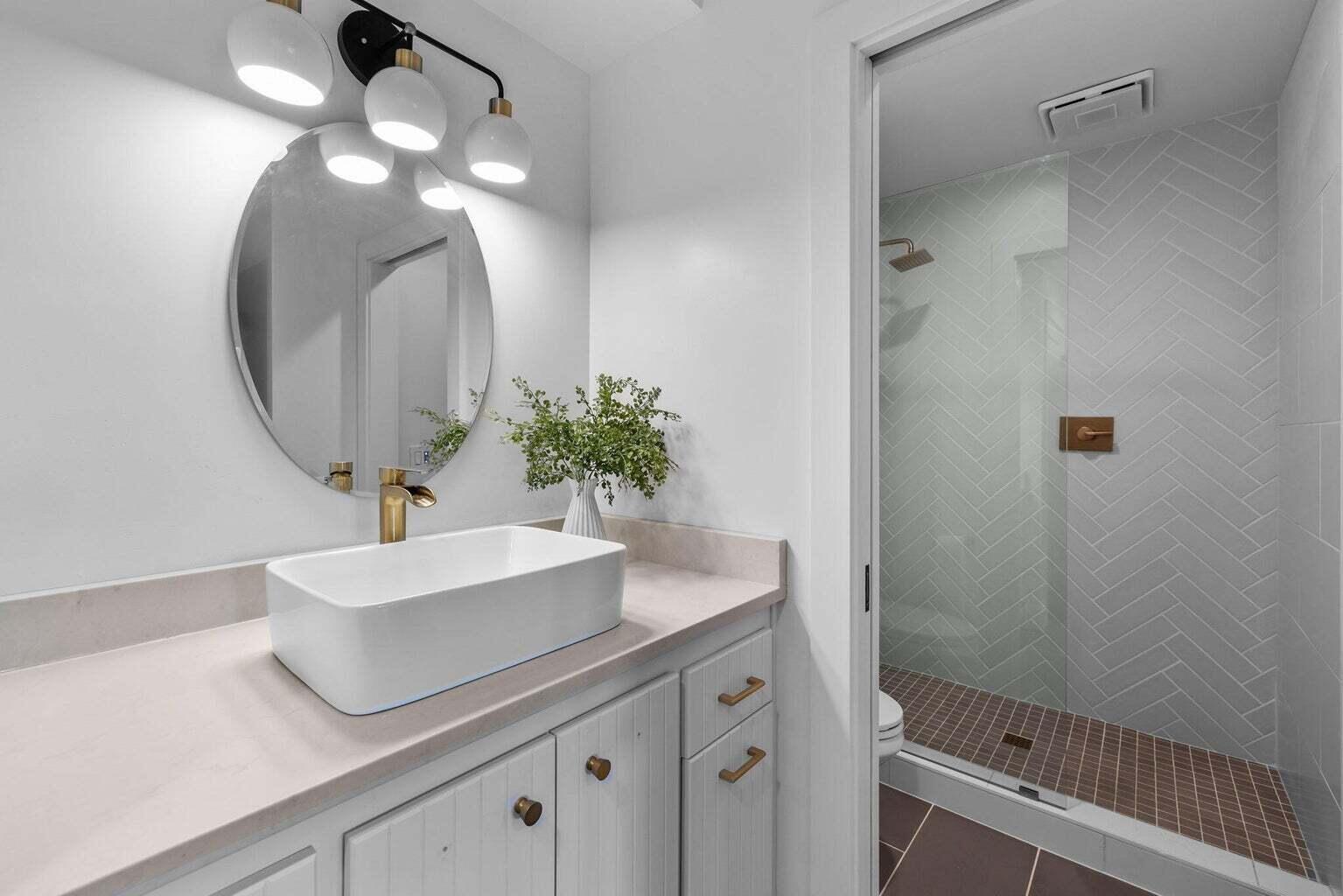 61776 Tam McArthur Loop