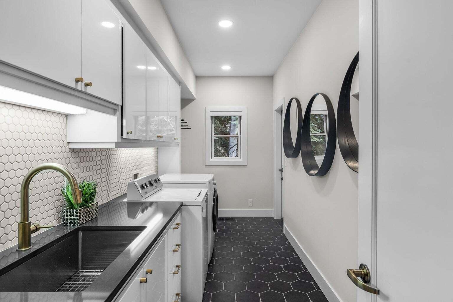 61776 Tam McArthur Loop