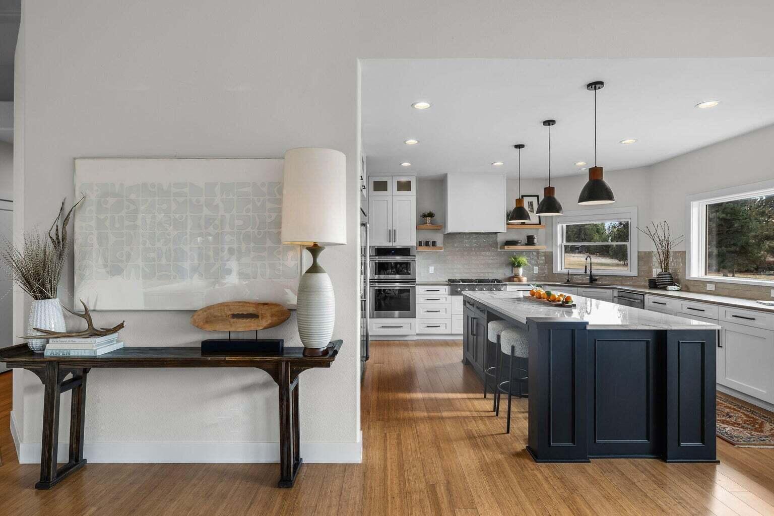 61776 Tam McArthur Loop