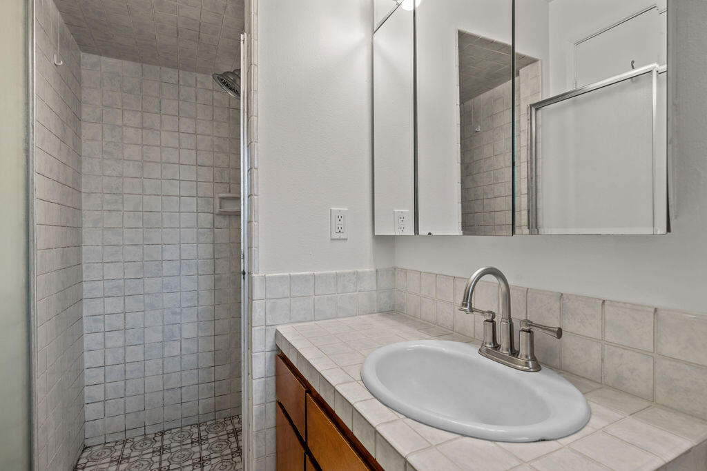 2040 NE Shepard Road