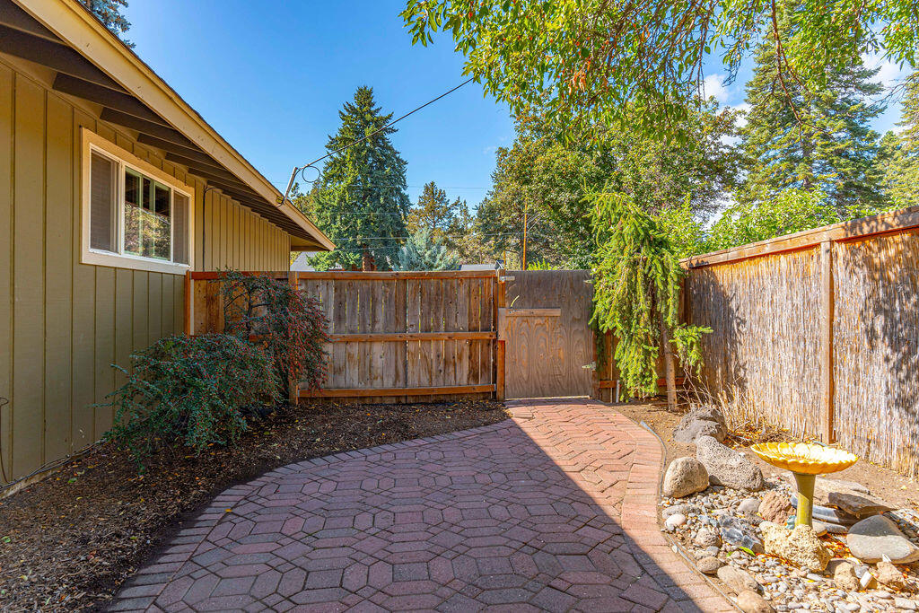 2040 NE Shepard Road