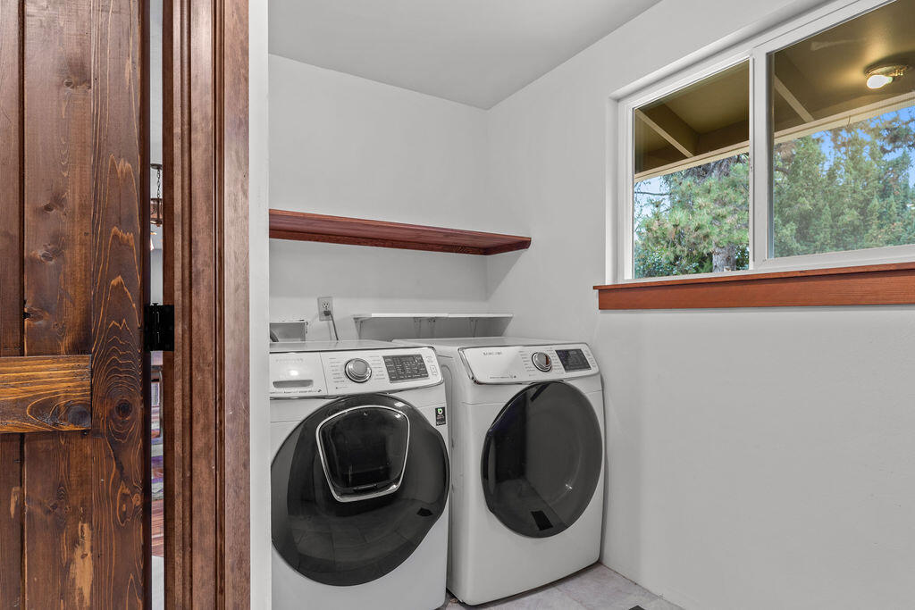 2040 NE Shepard Road